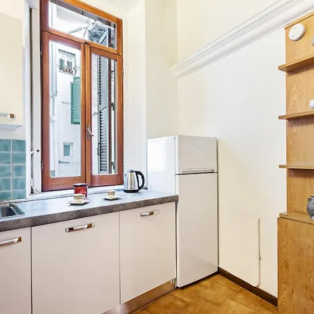 Charming 2 Bed Flat A Few Steps From The Pantheon