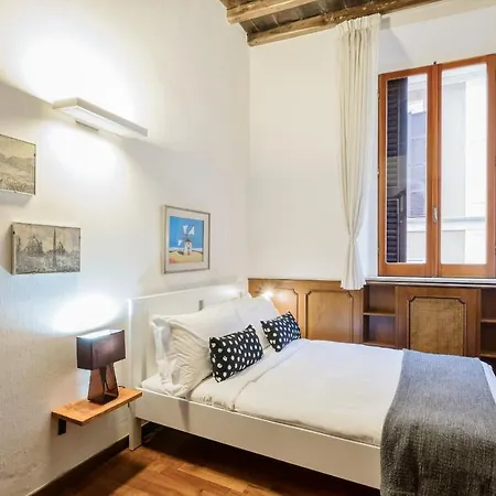 Charming 2 Bed Flat A Few Steps From The Pantheon Appartamento Roma